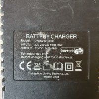 Зарядно устройство за батерий, снимка 2 - Винтоверти - 36911285