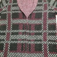РАЗКОШНА ПУХКАВА жилетка без закопчаване в черно-бяло-бордо каре, снимка 3 - Жилетки - 43633900