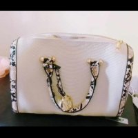Дамска чанта с декорация от бяла змийска кожа, снимка 5 - Чанти - 43231186