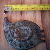 Стара бронзова пафта единичка, снимка 1 - Антикварни и старинни предмети - 27763464