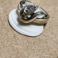 Сребърен пръстен с два броя циркони , размер на халката 18мм , снимка 5 - Пръстени - 43011170