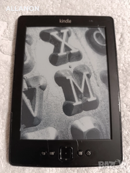 KINDLE Електронна книга / Електронен четец, снимка 1