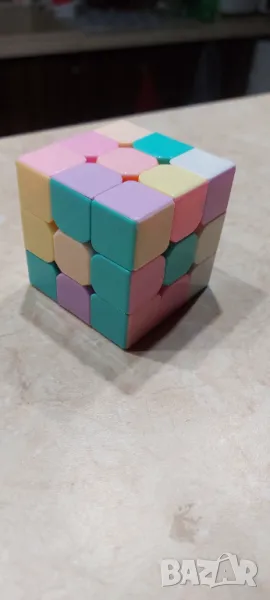 Рубик кубче - цветен - шарен Магически куб, снимка 1