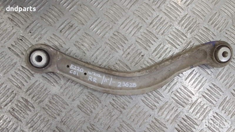 Носач Mercedes E220 CDI W212 2011г.(заден десен)	, снимка 1