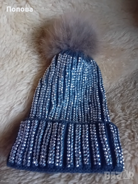 Уникална италианска шапка с понпон естествен косъм бляскав ефект, снимка 1