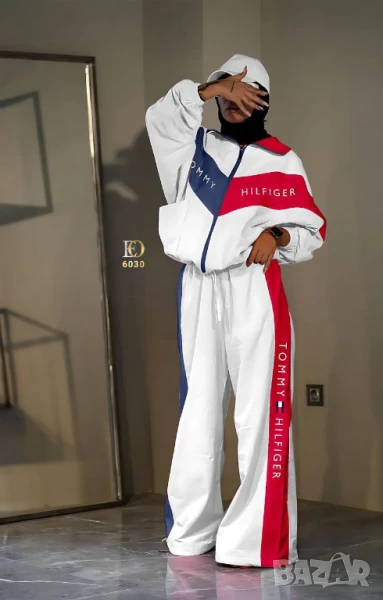 дамски екипи tommy hilfiger, снимка 1