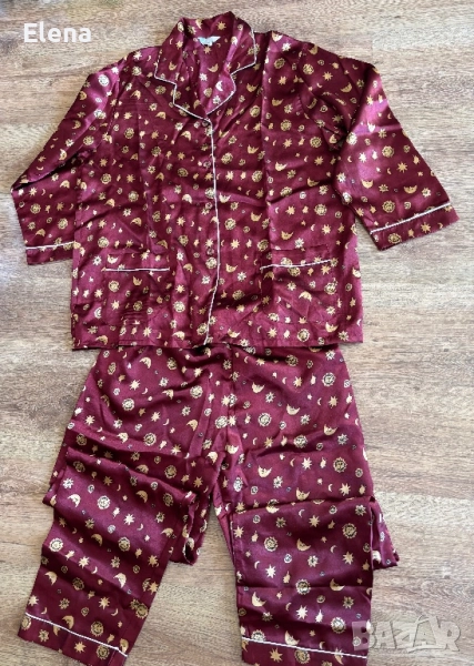 Сатенена пижама със златисти шарки, снимка 1