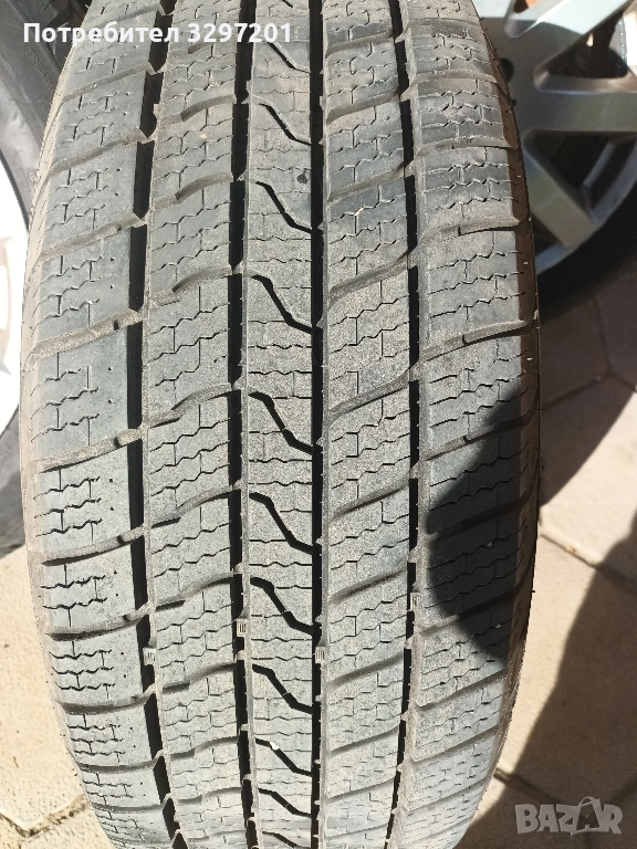 всесезони куми с джанти 215 55 17 от Мерцедес , снимка 1