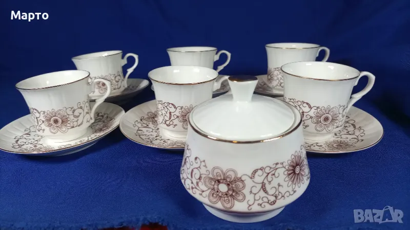 Български костен порцелан, 5 чашки, 5 чинийки, захарничка с капаче, снимка 1