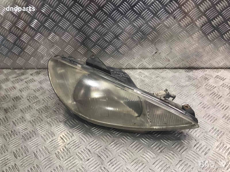 Десен фар Peugeot 206,1999г., снимка 1