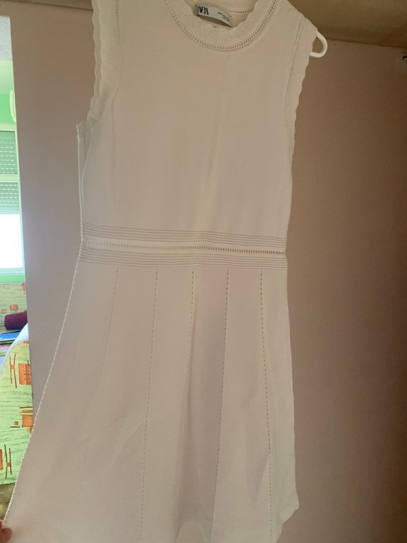 Бяла рокля Zara в Рокли в гр. Бургас - ID34697299 — Bazar.bg