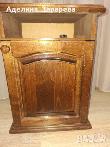 Нощни шкафчета.