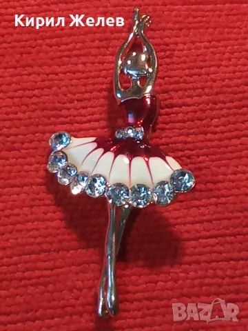 РЕТРО БИЖУ ПОЗЛАТЕНА ЕМАЙЛИРАНА БРОШКА БАЛЕРИНА с БЛЕСТЯЩИ ФАСЕТИРАНИ БОХЕМСКИ КРИСТАЛИ 45629, снимка 13 - Антикварни и старинни предмети - 46222610