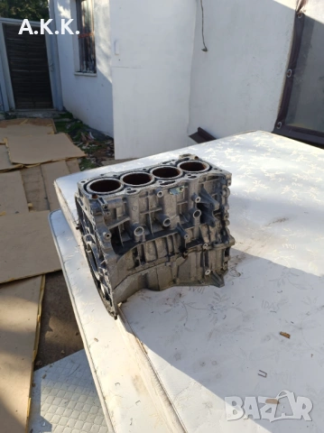 Продавам блок за Тойота Рав 4 2.0 бензин