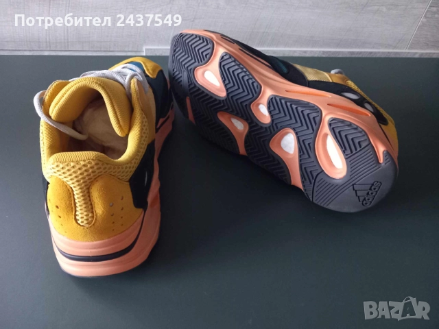 Adidas Yeezy Boost 700, снимка 3 - Маратонки - 52648387