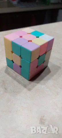 Рубик кубче - цветен - шарен Магически куб