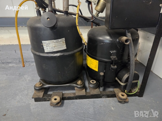 Компресорна уредба и осветителнищо тяло за зъболекарска машина!, снимка 3 - Лекари - 51663849