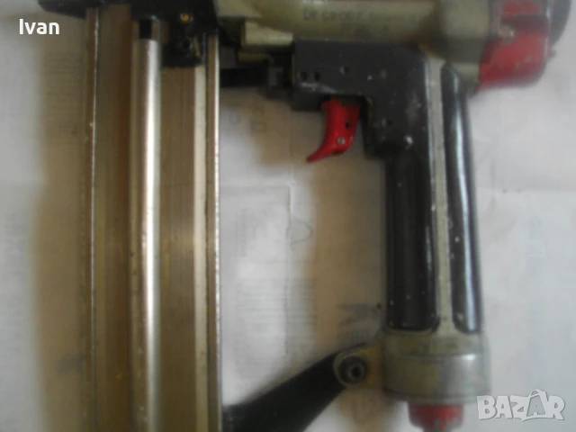 MAX ПНЕВМАТИЧЕН ТАКЕР ЗА ПИРОНИ ДО 50мм ПРОФЕСИОНАЛЕН С ДУРАЛУМИНИЙ ПЪЛНИТЕЛ, снимка 4 - Други инструменти - 51010654