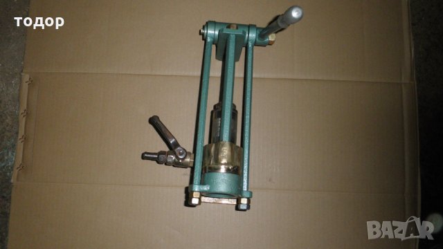 Пълначка на стъклени бутилки безалкохолно