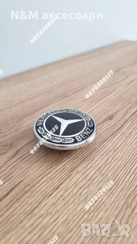 Емблеми за Мерцедес / Mercedes 57мм по стандарт тип Тапа с черна тунинг, снимка 3 - Аксесоари и консумативи - 52247668