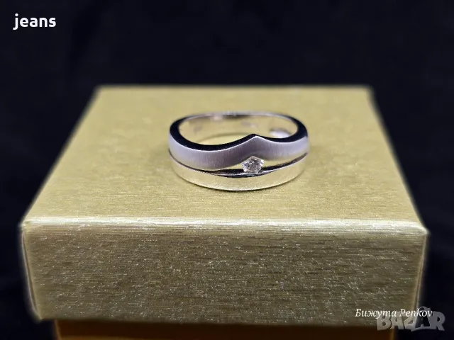 Пръстен бяло злато 750, диамант брилянт 0.10кт. Размер 17мм., снимка 9 - Пръстени - 48755861