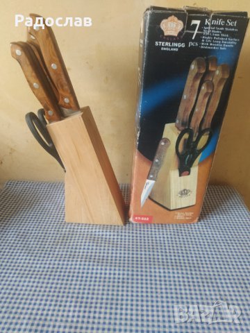 кухненски ножове със стойка 