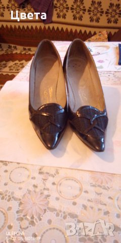 Лачени обувки, снимка 8 - Дамски обувки на ток - 32606253