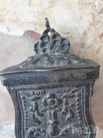 Малка много стара френска ренесансова барутница-паласка-фишеклък/кутия с капак 10см, снимка 6 - Антикварни и старинни предмети - 50328479