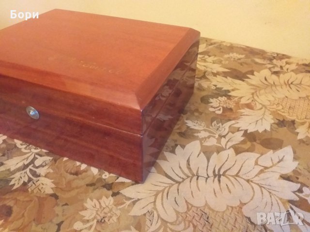 Дървена кутия пиянолак, снимка 3 - Други ценни предмети - 32912594