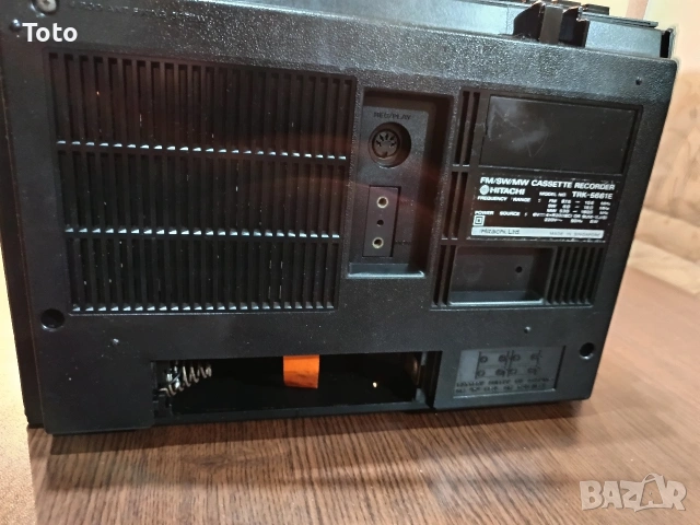 Hitachi TRK 5661, снимка 5 - Радиокасетофони, транзистори - 53505151