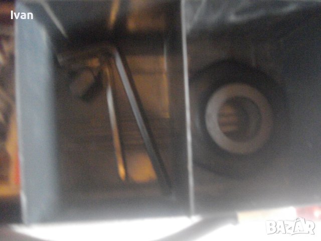 HILTI DX100L-Ръчен Инструмент За Бърз Директен Монтаж В Бетон и Метални Конструкции Чрез Заряд Капса, снимка 7 - Други инструменти - 43425966