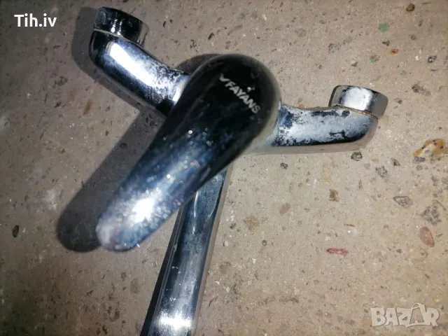 Смесител за  стена 