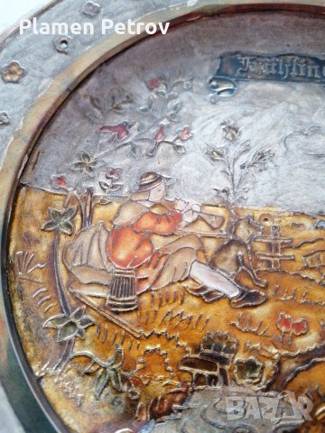 Чиния за стена и детска играчка, снимка 3 - Декорация за дома - 39717623