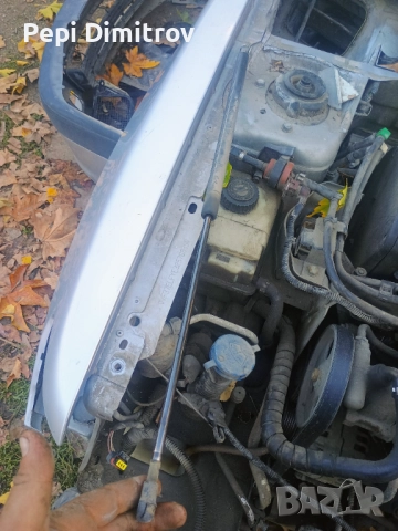 Предни амортисьори капак Peugeot 306 Hatchback (01.1993 - 10.2003)