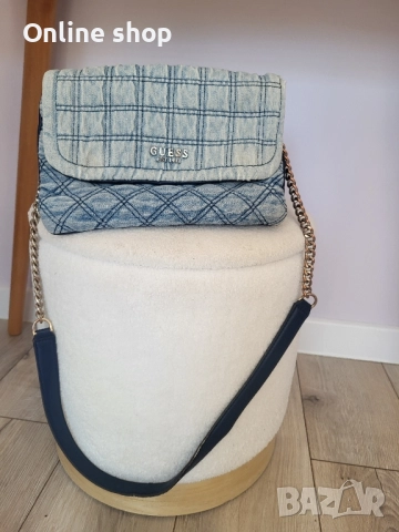 Оригинална дънкова чанта Guess, снимка 4 - Чанти - 51792910