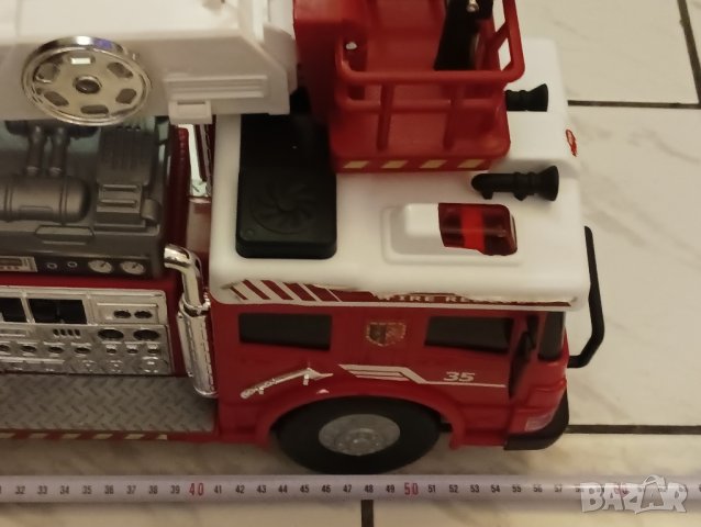 Радиоуправляема кола Дики, пожарен камион, пожарна със стълба и струя за гасене на пожар. , снимка 7 - Коли, камиони, мотори, писти - 43806181