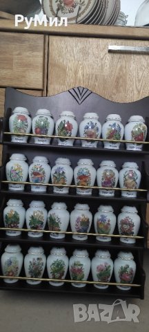 Порцеланови съдове за подправки с оригинална етажерка на "Crestley Collection", снимка 9 - Кутии за съхранение - 40205408