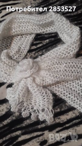 Бял пухест шал, снимка 5 - Шалове - 37849722