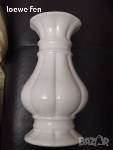 Красива ваза...бяла керамика порцелан - 20 см, снимка 7 - Вази - 52370999