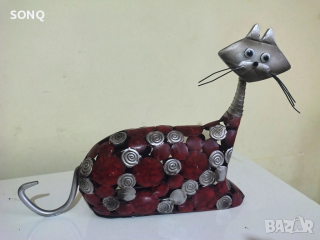 Страхотна Метална Пластика-Котка