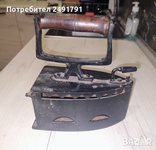 Българска ретро ютия, снимка 2 - Антикварни и старинни предмети - 52895778