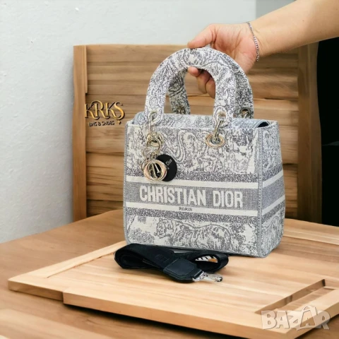 чанти 𝗖𝗛𝗥𝗜𝗦𝗧𝗜𝗔𝗡 𝗗𝗜𝗢𝗥 𝗟𝗔𝗗𝗬 𝐌𝐄𝐃𝐈𝐔𝐌 ➡️𝟮𝟯 𝗖𝗠 ⬆️𝟮𝟬 𝗖𝗠 , снимка 9 - Чанти - 51423803