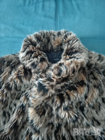 Леко и топло палтенце, снимка 3 - Палта, манта - 53132071