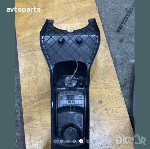 Citroen c4 picasso 09год. Конзола със запалка,лайсна под преден капак, снимка 5 - Части - 40382405