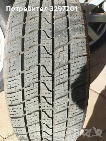 всесезони куми с джанти 215 55 17 от Мерцедес 