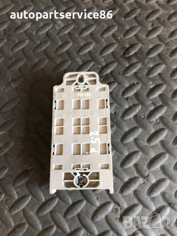 Реле и кутия с предпазители за KIA Sorento 2.5 CRDi (2003–2007) 91320-3E810, снимка 2 - Части - 53314467