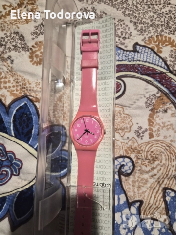 Розов часовник Swatch, снимка 2 - Дамски - 52991228