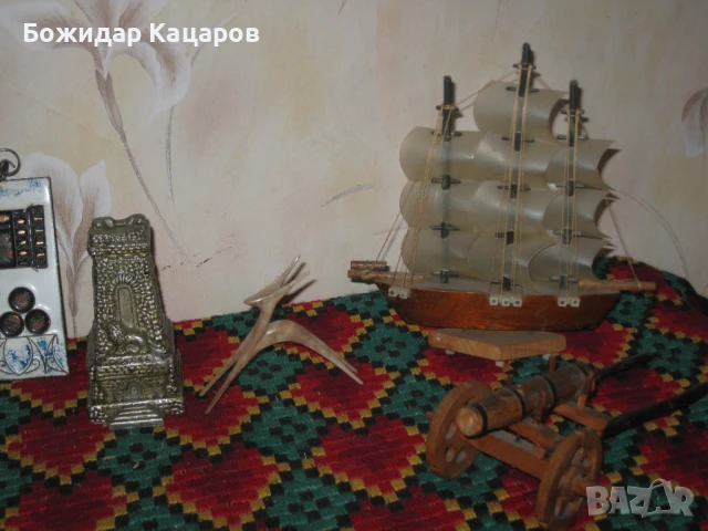 Стари играчки, сувенири. Цена - 15  eвро, за всичко. Пращам по Еконт. За София, може да минете и лич, снимка 3 - Антикварни и старинни предмети - 50523993