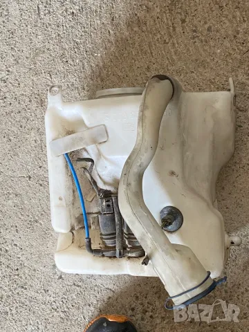 казанче чистачки мерцедед ц класа w203 , снимка 2 - Части - 47651731