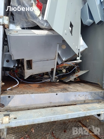 Вендинг машини 1000 лв. трите, снимка 3 - Вендинг машини - 52738220